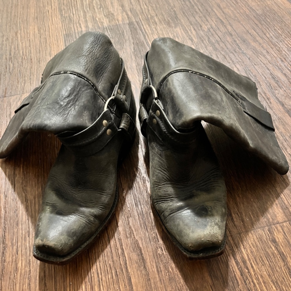Boots - Picture 2 of 3